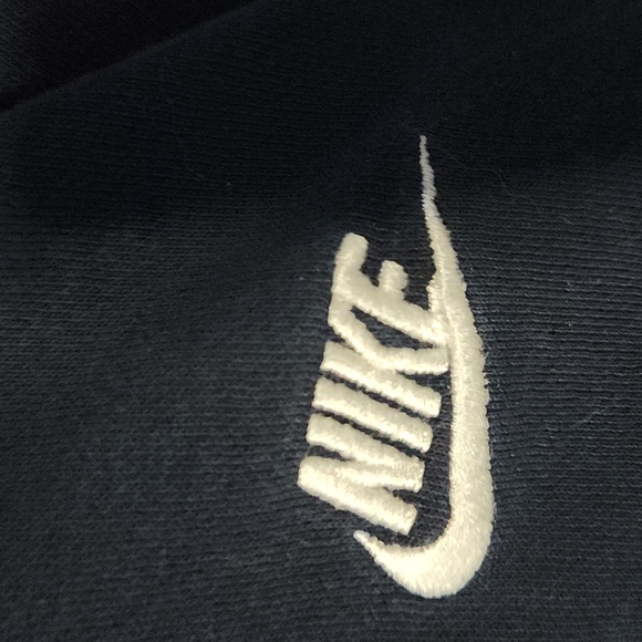 Nike Men's Navy Pullover Hoodie - Picture 2 of 3